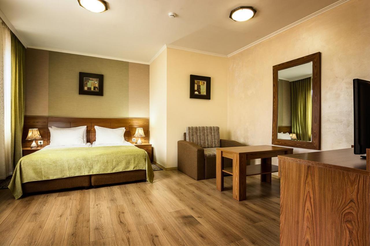 Spa Hotel Elbrus ヴェリングラード エクステリア 写真